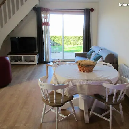 Holiday home Lillstugan Proche De La Baie De Somme
